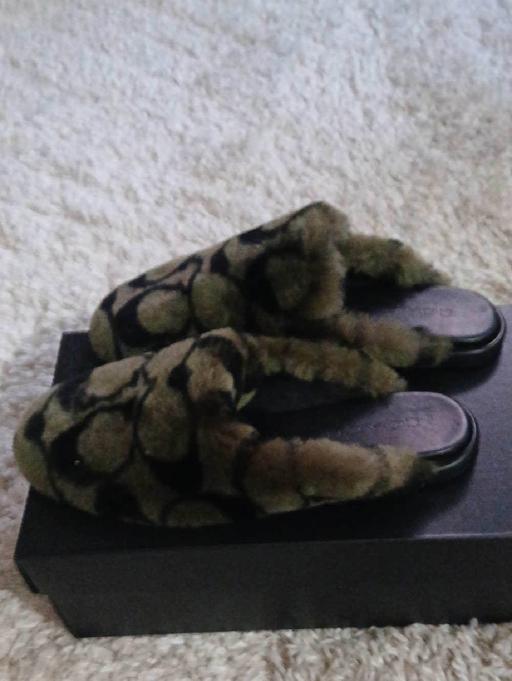 NWOT COACH SLIDES - Picture 8 of 8